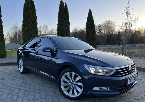 samochody osobowe Volkswagen Passat cena 69900 przebieg: 138360, rok produkcji 2017 z Malbork